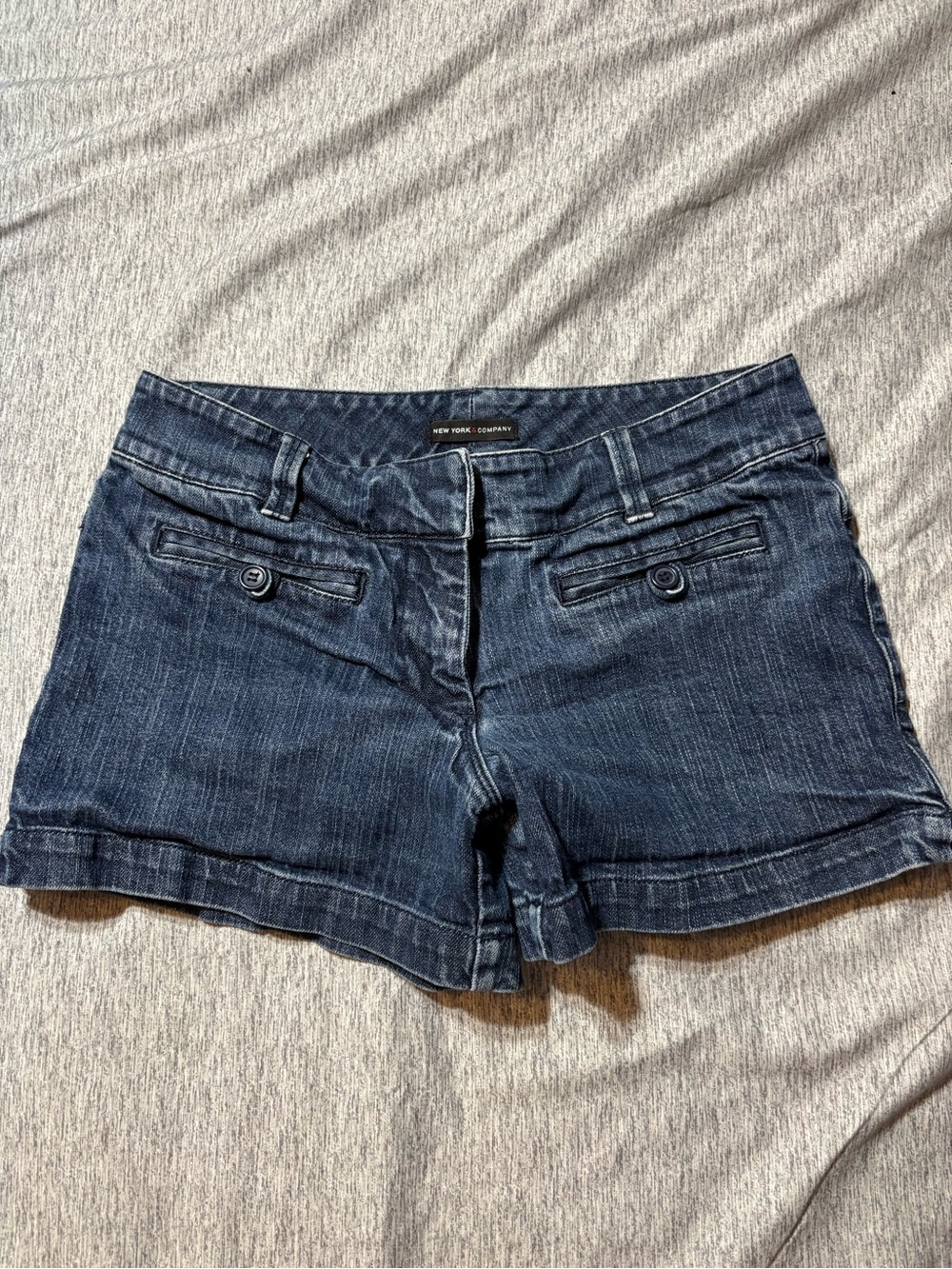 New York & Company Dark Blue Denim Women's Shorts Low Rise (missing button)